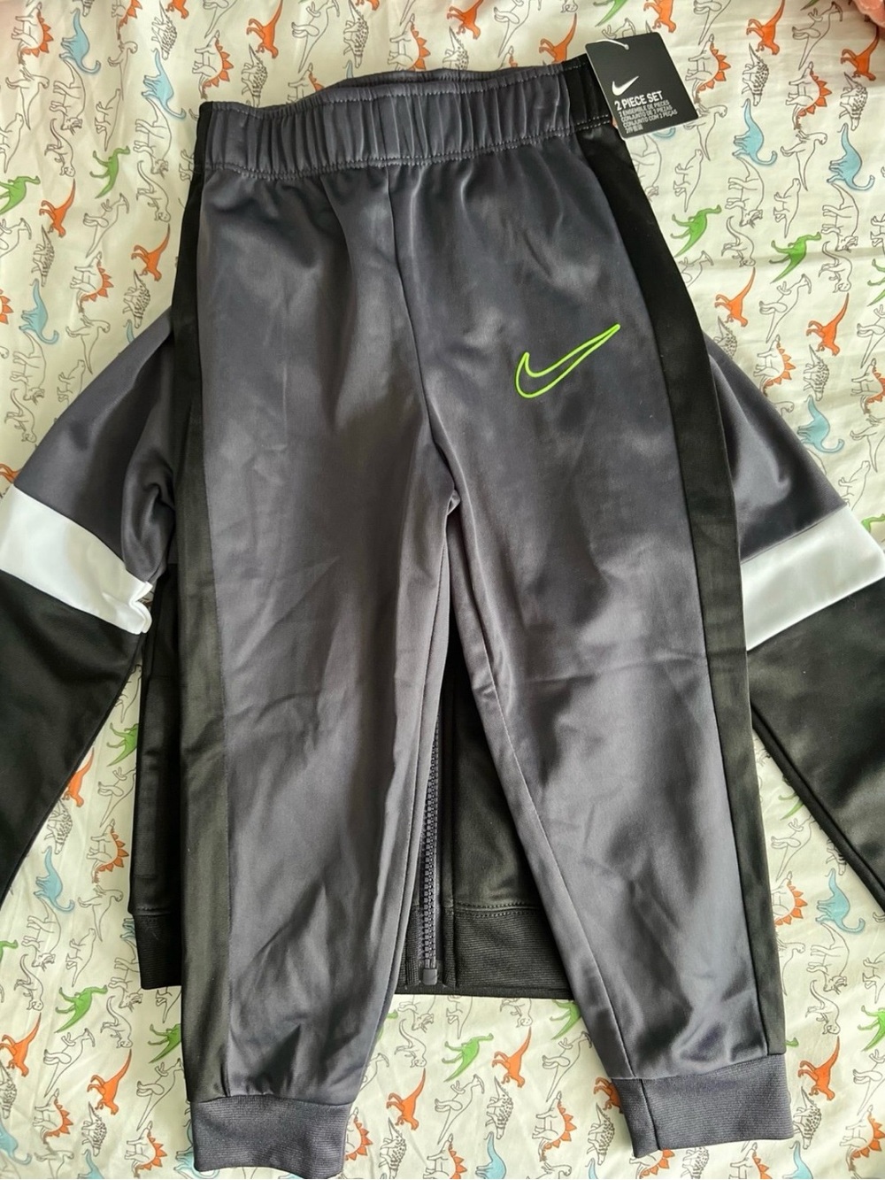 Toddler Nike set - Picture 2 of 2